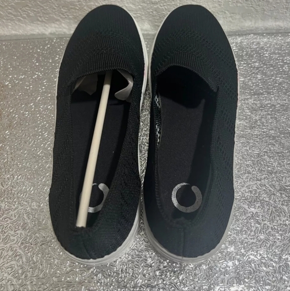 Journee Collection Meika Slip On Knit Sneakers Black/White Size 6 1/2 - Picture 1 of 11